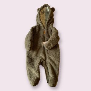 Carter’s Zip-up Sherpa Pram/Onesie